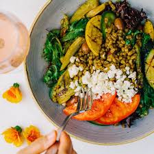 In 1926, the electric kitchen began when hawaiian electric started its home services department, and began demonstrating the benefits and uses of electrical appliances to residents its historic king street building. Duke S Beach House Maui Restaurant Lahaina Hi Opentable