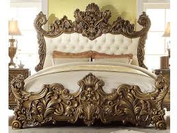 Luxury bedroom set furniture king size bed. Queen Bed In Golden Luxury Bedroom Sets Carved Beds Bedroom Sets