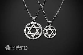 Este un simbol care prezintă diverse interpretări și este prezent în mai multe manifestări culturale și religioase. Pandantiv Steaua Lui David Hexagrama Argint Cod Pnd916 EnergiaconstiinÅ£ei Ro