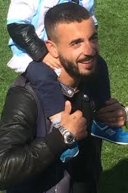 Il sassuolo sceglie davanti boga, djuricic e raspadori dietro caputo, mentre nella sampdoria ci sono candreva, verre e damsgaard alle spalle di quagliarella. Francesco Caputo Wikipedia