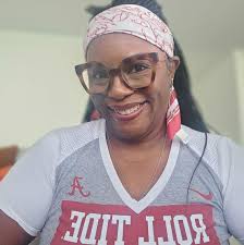 Backstage…. October 1 Me: “Honey, this ok.” Him: “Beautiful.” ✨ @rontyoung  😘❤️ #ledisi #singer #songwriter #producer #actress #executiveproducer  #educator