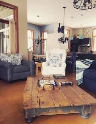 La Photo Du Jour Fabriquer Une Grande Table Basse Rustique Grande Table Basse Table Basse Et Tables Basses Rustiques