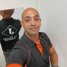 WHO ARE PEOPLE CHOOSING FOR DRIVING LESSONS? 16 YR OLD AUSTRALIAN GIRL-  ALSO PRICE PLEASE