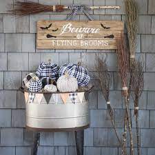 20 Spooky Farmhouse Inspired Halloween Decor Ideas To Try This Year Homemade Halloween Decorations Easy Halloween Crafts Halloween Decorations