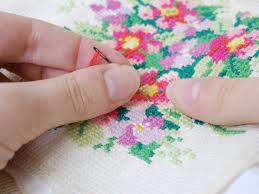 This free valentine cross stitch pattern and matching floss thread holders are a handy cute addition to your stash. 7 Free Beginner Cross Stitch Patterns