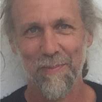 10 "Robert Lothrop" profiles