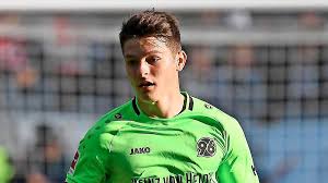 Hannover 96 was established on 12th april 1896. Die Neuen Ruckennummern Der Spieler Von Hannover 96 Sportbuzzer De