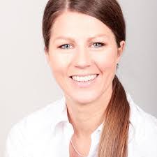 Anne Bender's Instagram, Twitter & Facebook