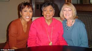 Mar 19, 2021 · if you're wondering why robin roberts always has a huge smile on her face, it's most likely thanks to her longtime partner, amber laign!the good morning america star couldn't be happier. Robin Roberts Hundreds Gather To Pay Last Respects To Gma Co Host S Mother Including Abc Colleagues Lara Spencer And Josh Elliott Daily Mail Online