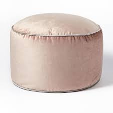 Uit de velvet collectie van onze vrienden van annorlunda. Dusty Blush Cotton Luster Velvet Pouf