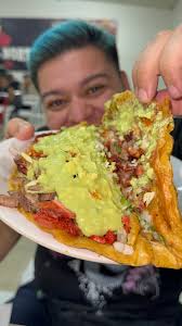 Estos Tacos tienen Salsa Voladora