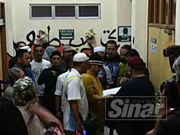 Selain itu, beliau turut bergiat aktif bersama kumpulan rampage yang ditubuhkan pada 2001. Penghormatan Terakhir Buat Yazit