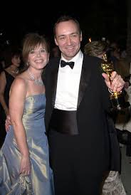 Kevin spacey comes out while responding to harassment claims and sparks a backlash. Kevin Spacey 1999 A Decade Of Academy Awards Best Actor Zimbio