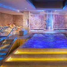 The Best Las Vegas Hotspots For Honeymooners Las Vegas Spa Caesars Palace Las Vegas Vegas Honeymoon