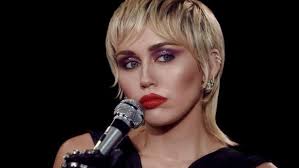 Not sure there's an artist i've listened to more than i. Miley Cyrus Nacktshooting Und Seelen Striptease Kurier At