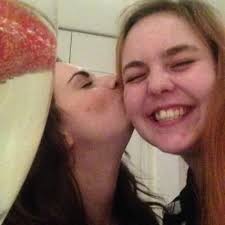 Samantha Lund (@SamLund_)