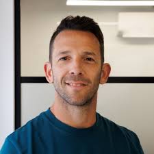 cmoinsights #marketingleadership #brandtransformation #brandstrategy  #leadership #customerexperience #innovation #resilience #growthmindset  #stjamesplace #kineticwealthmanagement #communicationexpert