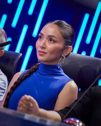 Beautiful Kathryn Bernardo. Blue moon 🌙 just come down to earth 🌎 💙 to  spread her beautiful face, body and soul! 😍🥰🤩😘
