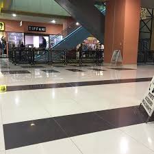 Aici gasesti toate stirile legate de shopping city galati, prezentari, exclusivitati, topuri si informatii actualizate si. DunÄrea Mall 1 Tip From 140 Visitors