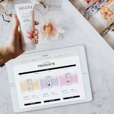Finde die preise vandini und vergleiche die besten online angebote. Vandini Launches Its Own Online Shop Mann Schroder Cosmetics
