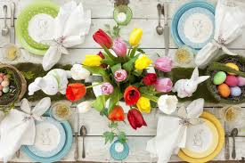 Ecco alcune idee e consigli per addobbare la tua casa e accogliere amici e parenti in un ambiente positivo e festoso. Le Idee Piu Creative Per Decorare La Tavola Di Pasqua