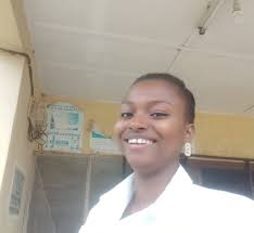 My landlord na chr0ñíç w0manizer So, our compound people learnt to always  set him up with a beautiful gal each time their rents expire They would pay  their rent and use a