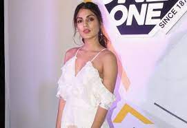 Deepika padukone, the reigning beauty queen, is the most beautiful actress in bollywood in 2021. Top 10 Hottest Beautiful Young Bollywood Actresses 2021 Top 10 About