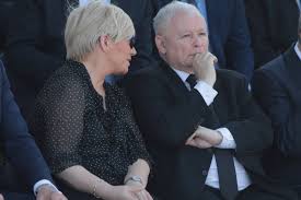 Nie tylko sędziowie, ale i urzędnicy, zatrudnieni w tk. O Hx4jnnmpfwkm