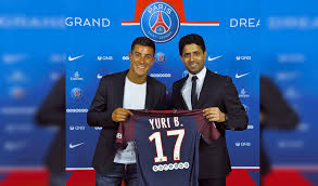 Pues yo creo que para ibra sería bueno que cristiano jugara con él, no sé por qué uno tiene que considerarse el jefe del otro. Las Excentricidades Del Dueno Del Psg Kienyke