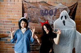 Du willst auf der nächsten halloweenparty „bis(s) zum morgengrauen feiern und dabei so dann bastle dir dein eigenes vampirkostüm. Happy Halloween Dein Diy Kostum Ayusa Intrax Blog