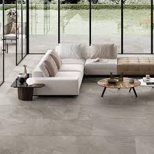 Irregular features layer blues and greens with aubergine accents. Princess Ceramic Produkte Princess Ceramic