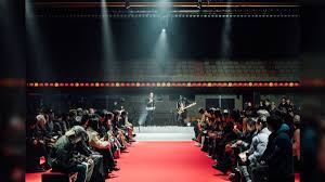 伝統芸能で使えないのになぜ？」閉場中の国立劇場でファッションショー開催…再開場の見通しが立たない中でのユニークベニュー活用に疑問の声 (2ページ目)  - Togetter [トゥギャッター]