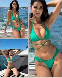 بالاترین: مه‌لقا جابری مدلینگ معروف ایرانی نامتقارن با زمستان ( عکس)