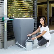 Die regentonne novara grau ist eine stilvolle und formschöne regenwassertonne. Regentonne 200 Liter Modena Grau Regentonne Mein Traumgarten