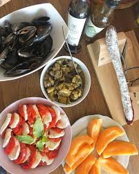 Apero Gonzesses Nopainnosaucisson Apero Bronzini Maisonbronzini 3f Maisonbronzinicosmetique Oleocosmetiqu Caprese Salad Food Caprese