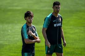 Mourinho a réagi au prix du transfert de joão félix : Joao Felix Rejuvenesce Atletico De Madri E Selecao Portuguesa 18 09 2019 Esporte Fotografia Folha De S Paulo