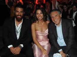 This page frau home baker instagram: Can Yaman Italian Fans Auf Twitter Video Della Serata Di Premiazione Qualitydergisi Canyaman Demetozdemir Erkencikus Qualitydergisi Quality10yasinda Qualityofmagazine Https T Co Flp5nfdckb