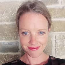 Amanda Daum's Instagram, Twitter & Facebook