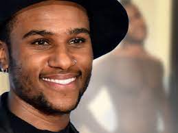 Im alter von acht monaten zog er sich eine virusinfektion zu und verlor daraufhi. Alles Was Zahlt Star Tijan Njie Sixpack Alarm Fan Sexiest Man Alive Bunte De