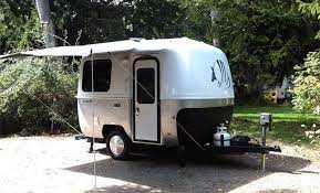 Top 11 Ultra Lightweight Travel Trailers Under 2 000 Lbs Crow Survival Lightweight Travel Trailers Small Camper Trailers Trillium Trailer