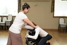 Chair Massage by Simple Indulgence Wellness – 15 min.