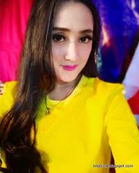 Lirik Lagu Rina Amelia