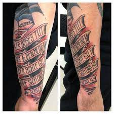 60 Banner Tattoos Fur Manner Winken Word Ink Design Ideen Mann Stil Tattoo Tattoos Tattoos For Guys Girl Power Tattoo
