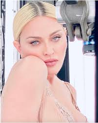 25 Best Celebrity & Famous OnlyFans Accounts