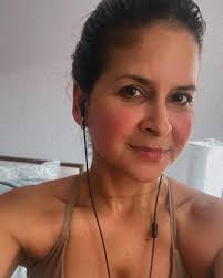 I realized life is going so fast and I for sure do not want to miss it.❤️ A  toast to 2022 and let 2023 be good to us! All my zen moments