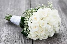 How To Make Your Own Bridal Bouquet Lovetoknow Rose Bridal Bouquet White Rose Bridal Bouquet White Rose Bouquet