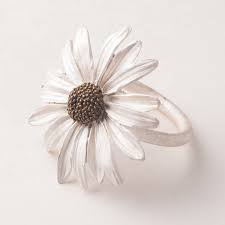 Gambar bunga matahari putih terbaik download now jual produk tanaman. Cincin Serbet Bunga Matahari Putih Logam Buy Daisy Serbet Cincin Putih Serbet Cincin Bunga Matahari Serbet Cincin Product On Alibaba Com