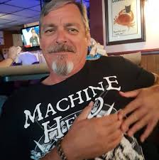 Are common nighthawks typically seen flying at 200 feet?