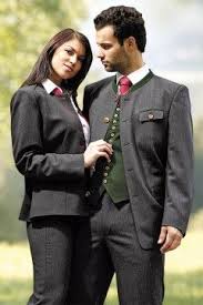 Steirische Trachten Von Hiebaum Sind Echte Klassiker Altsteirer Anzug Steirer Tracht Dirndl Steirer Trachtenanzug Steir Trachtenmode Trachtenanzug Trachten