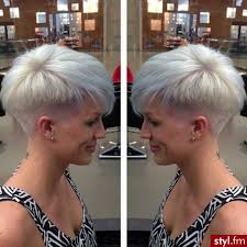 Krótkie fryzury bob z grzywka. Pin On Hair